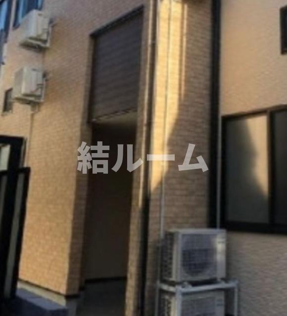 豊島区千早１丁目のアパートのエントランス