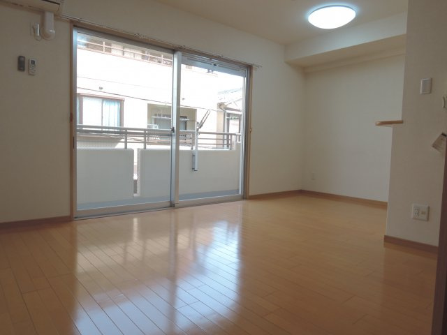 【居間・リビング】