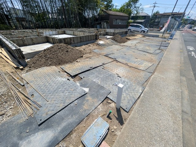 八王子市　四谷町　新築一戸建て　２期の駐車場|～並列2台駐車可能カースペース～