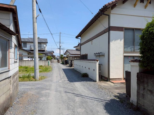 茨城県水戸市赤塚2丁目　中古戸建の前面道路含む現地写真|前面道路含む現地写真です