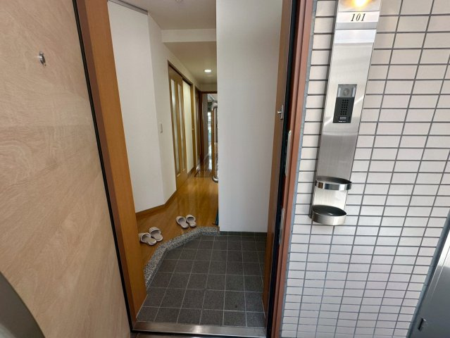スターヒルズ浦和の玄関