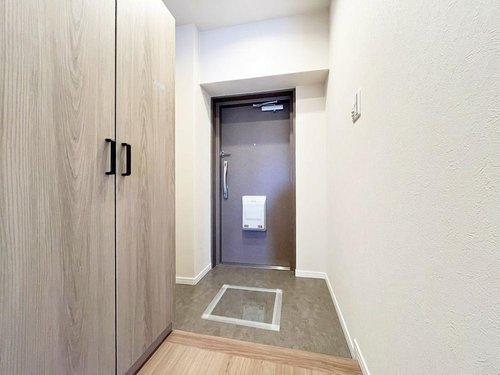 鳴尾小松住宅B棟の玄関