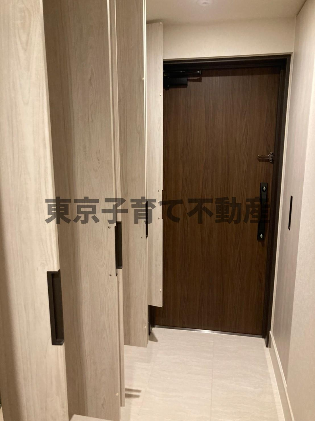 コノート茗荷谷の玄関