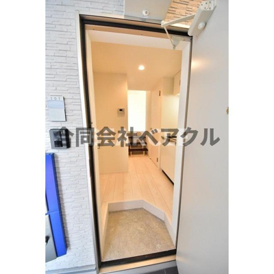 【玄関】 | ハーモニーテラス東野中井ノ上町 | 明るい玄関です