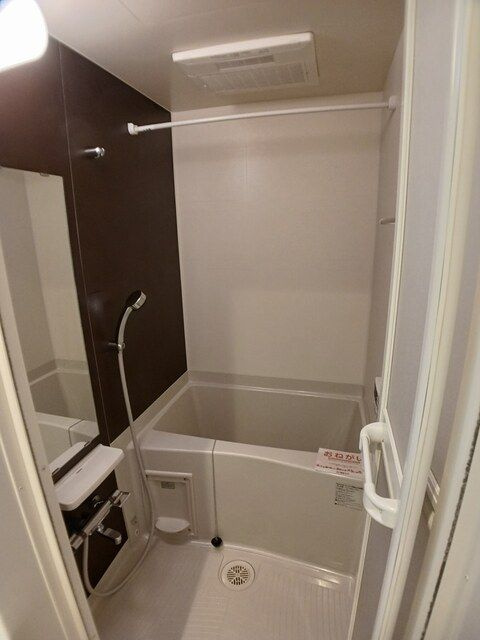 アシストみなと元町の浴室
