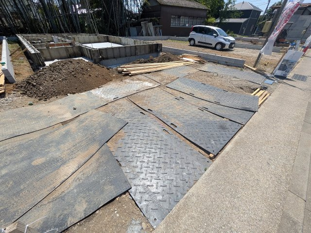 八王子市　四谷町　新築一戸建て　２期の駐車場|～2台駐車可能カースペース～
