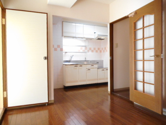 ファミール行徳の居間・リビング|他部屋参考写真