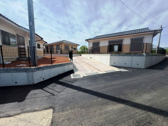 久留米市城島町江島　中古戸建の前面道路含む現地写真|前面道路含む現地写真です