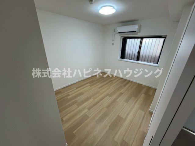 ＩＳＭ南柏の洋室|エアコン完備、照明付き