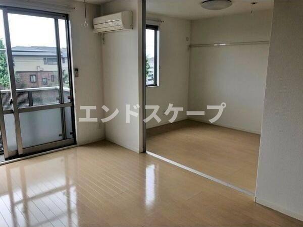 ハートレーベンAの居間・リビング|高崎、前橋のお部屋探しはエンドスケープまで！お客様の理想お聞かせ下さい♪