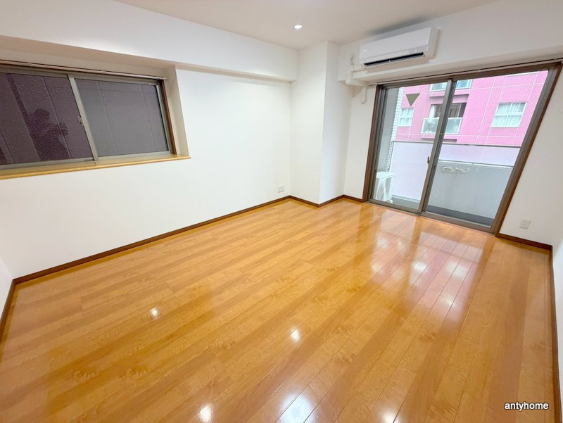 ウィルドゥ松屋町　仲介手数料無料の居間・リビング