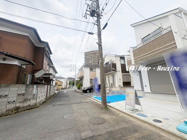 戸建 東久留米市幸町４丁目の前面道路含む現地写真