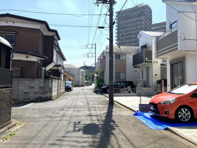 戸建 東久留米市幸町４丁目の前面道路含む現地写真