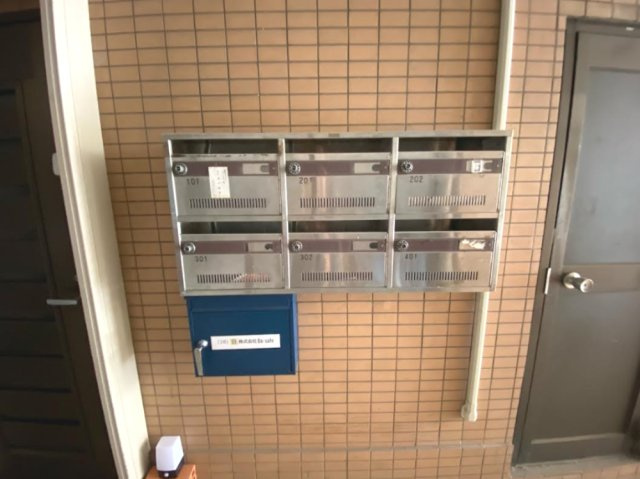 リトルポンドのロビー
