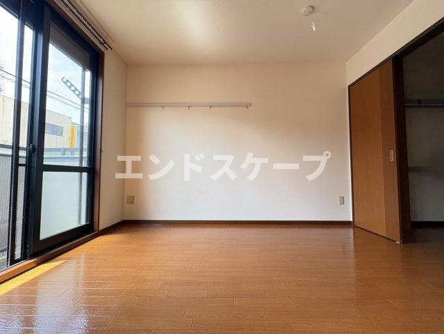 ハイツアーバンの居間・リビング|高崎、前橋のお部屋探しはエンドスケープまで！お客様の理想お聞かせ下さい♪