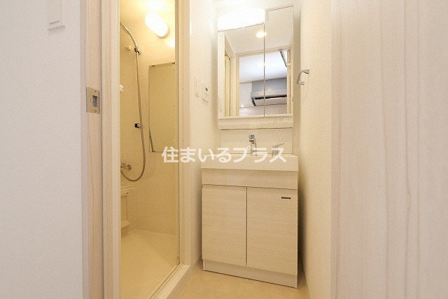 S-RESIDENCE都島Luxの独立洗面台