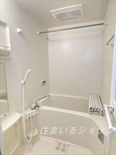 Ｒｏｙａｌ　Ｍａｉｓｏｎの浴室|追い焚き機能・浴室暖房乾燥機あり