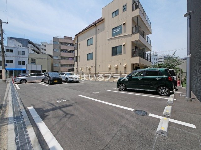 エスリードレジデンス都島デュオの駐車場