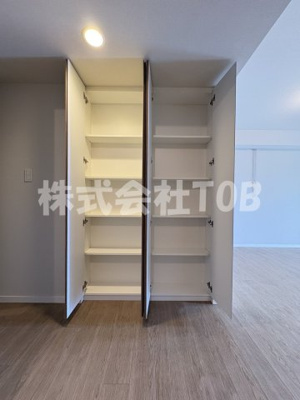 【収納】 | H-スクエア吉祥寺南町 | LDK12.4帖　収納
