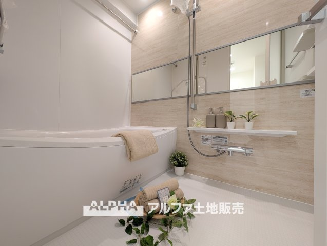 東大和グリーンタウンの浴室|【Bathroom】
◆風呂◆カビが付きにくく軽くこすれば簡単に落ちるお掃除ラクラク仕様です。