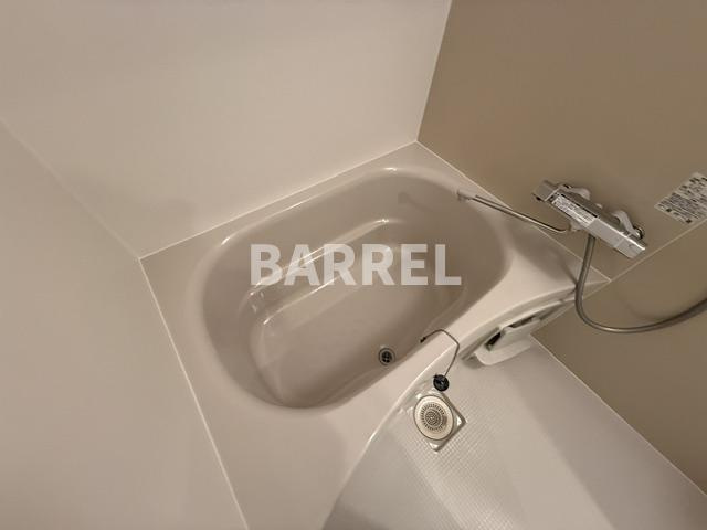ウェルスクエア池田井口堂の浴室
