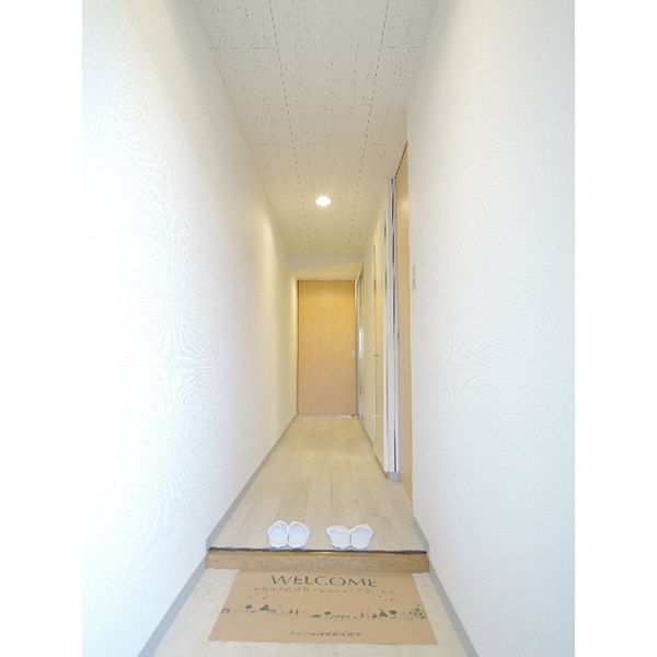 福岡市中央区小笹４丁目の賃貸マンションの玄関