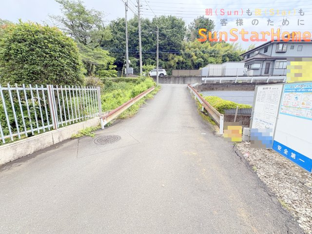 【サンスターホーム】武蔵村山市本町5丁目　長期優良新築2号棟の前面道路含む現地写真