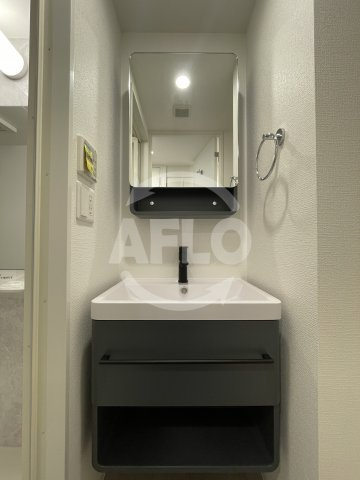 セレニテ難波ミラク参番館の洗面所|セレニテ難波ミラク参番館　独立洗面台