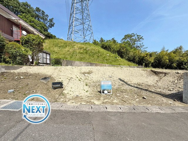 仙台市泉区歩坂町の前面道路含む現地写真