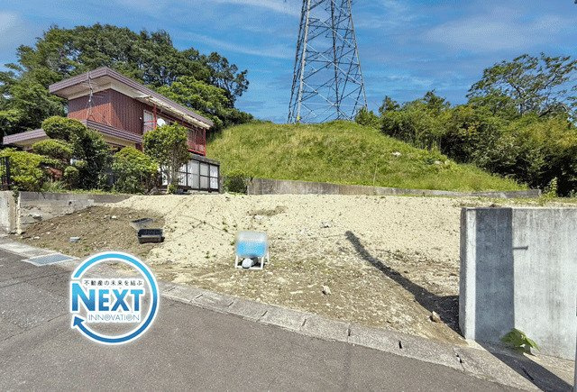 仙台市泉区歩坂町の前面道路含む現地写真