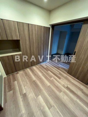 K-COURT谷町四丁目　BRAVI不動産の居間・リビング|【K-COURT谷町四丁目】使いやすいリビングです