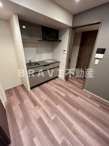 K-COURT谷町四丁目　BRAVI不動産の居間・リビング|【K-COURT谷町四丁目】スタンダードな洋室です
