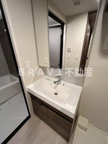 K-COURT谷町四丁目　BRAVI不動産の独立洗面台|【K-COURT谷町四丁目】朝の身支度には欠かせない独立洗面化粧台