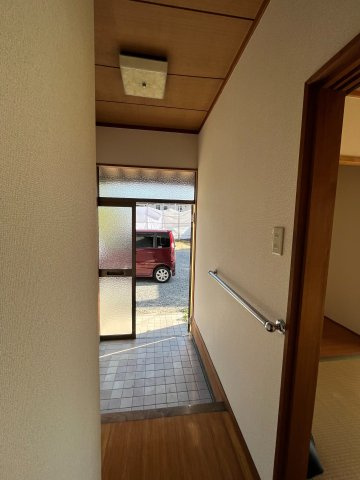 奥田本町貸家の玄関