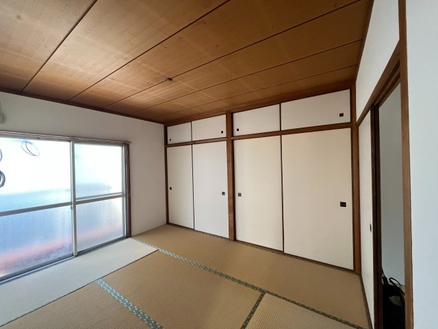 十日市中町ハイツの和室