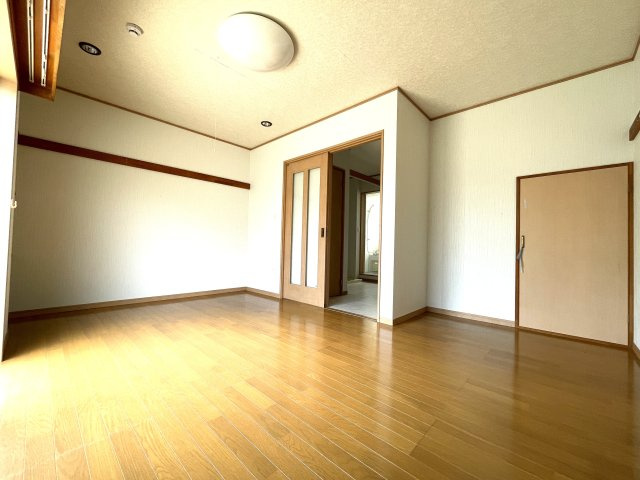 メガシティの洋室