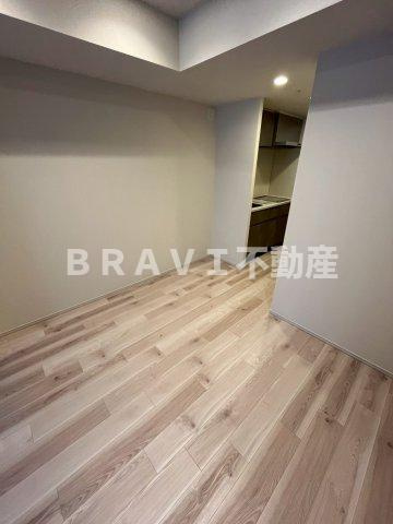 K-COURT谷町四丁目　BRAVI不動産の居間・リビング|【K-COURT谷町四丁目】使いやすいリビングです