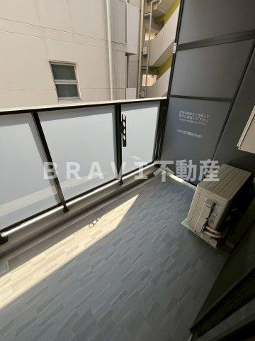 K-COURT谷町四丁目　BRAVI不動産のバルコニー|【K-COURT谷町四丁目】外からの目が気にならないバルコニーで洗濯物が干せます