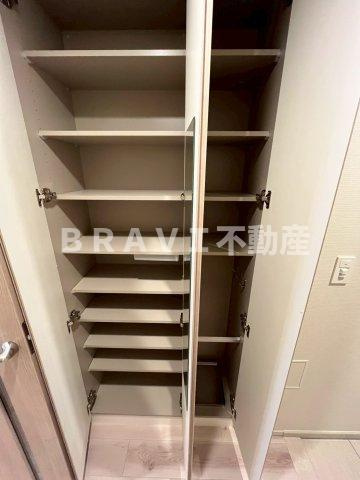 K-COURT谷町四丁目　BRAVI不動産の収納|【K-COURT谷町四丁目】シューズボックスです