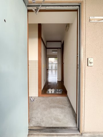 ニューksハイツの玄関|110号室の写真