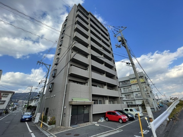 エスポアール庚午の外観