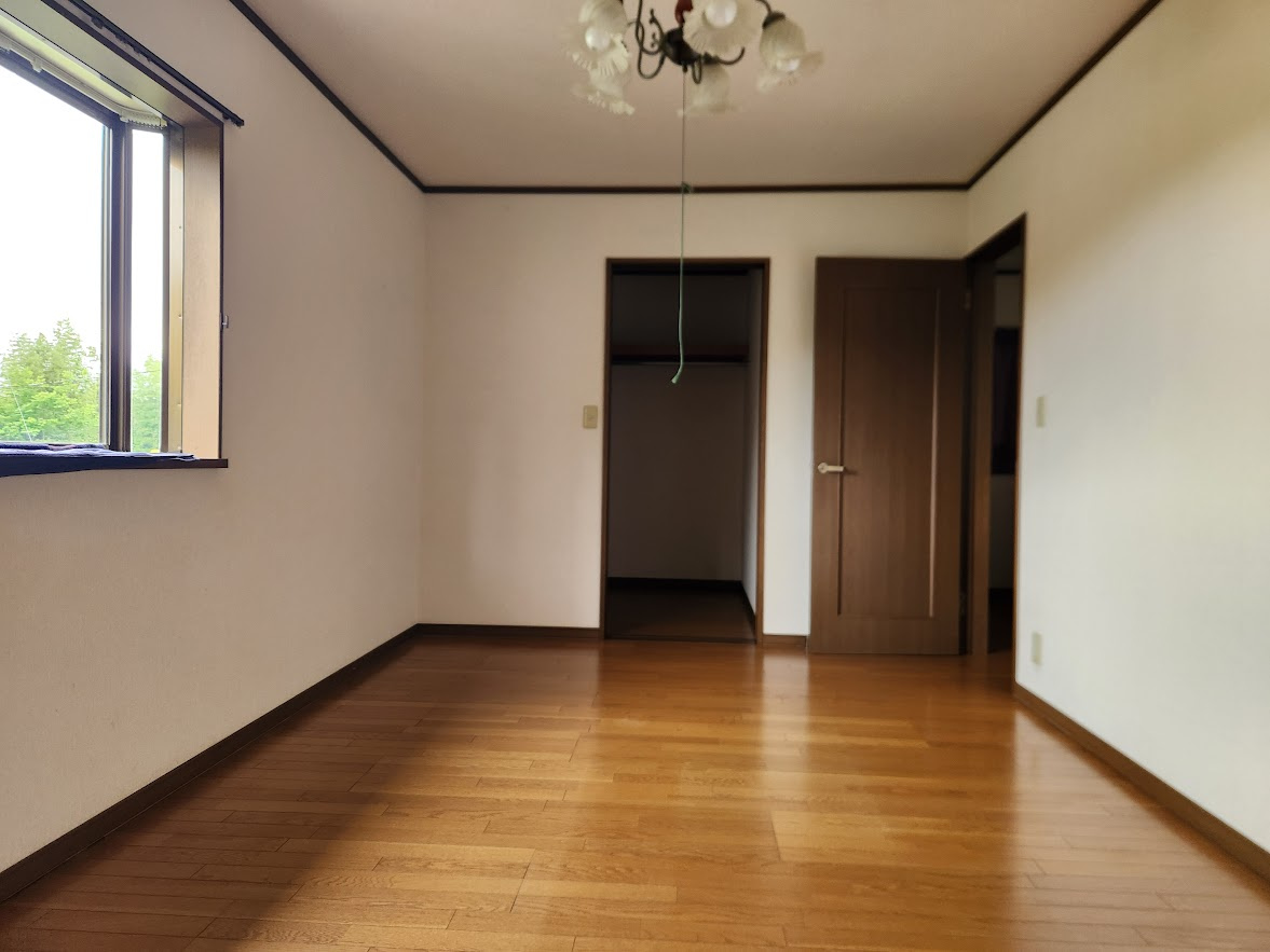 【寝室】の画像