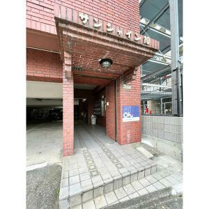 サンシャイン10のエントランス