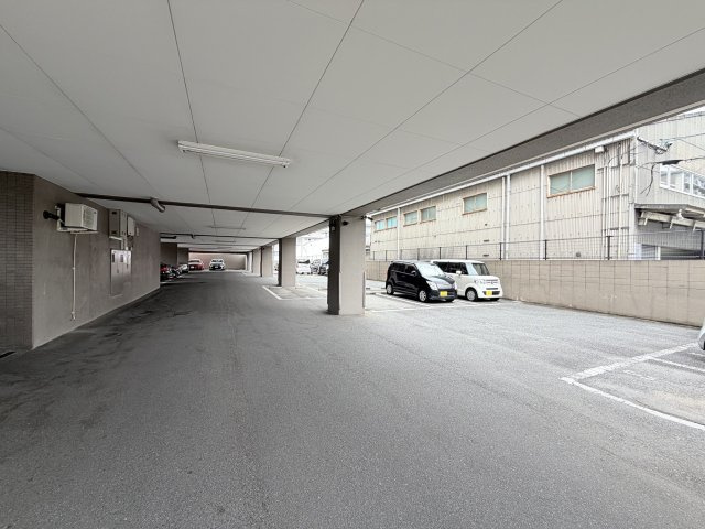 エイルヴィラ大橋南の駐車場