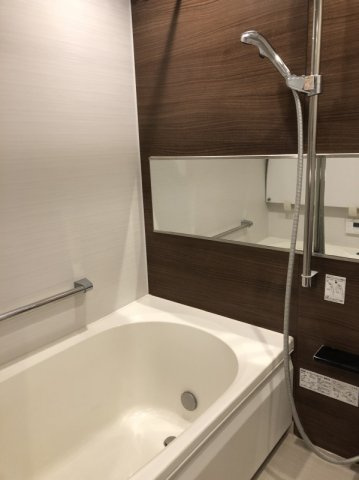 グランドメゾン新宿弁天町の浴室
