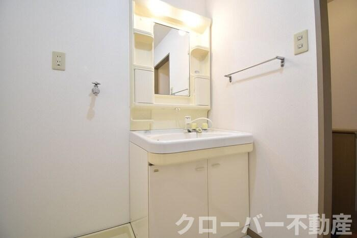 シャトレー西本の独立洗面台|洗髪洗面化粧台