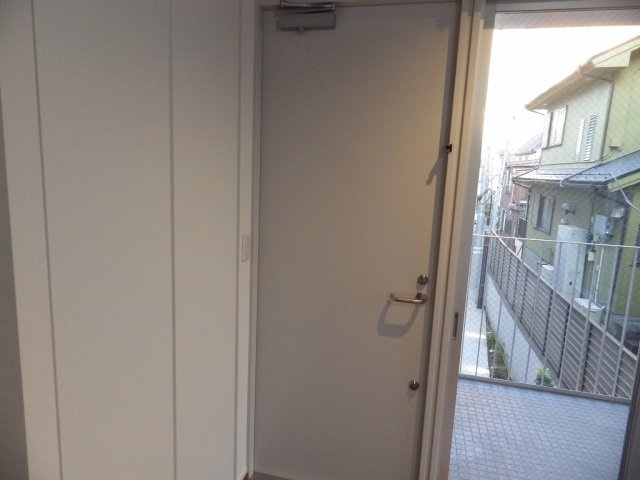 向丘・旬創館の玄関