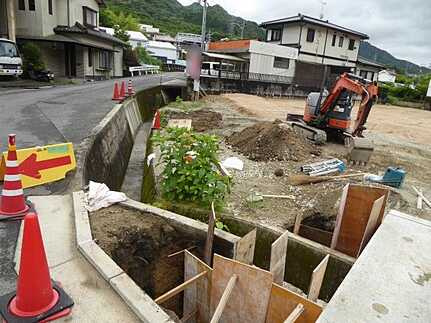 安佐北区小河原町字片山の周辺