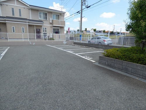 Ｃｉｅｌ　ｉの駐車場