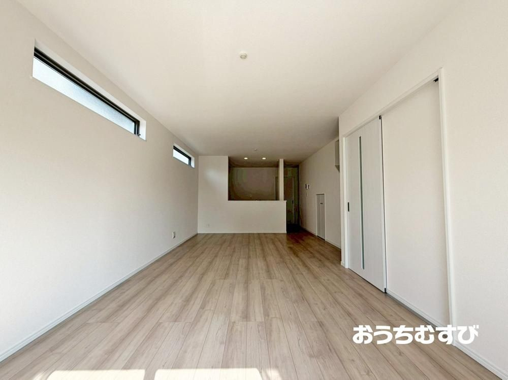 小牧市安田町(全2棟)の居間・リビング